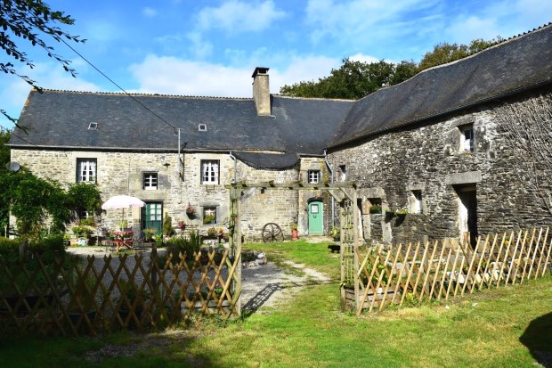 Maison 6 Pièces + Dépendances 22480 Sainte-Tréphine
